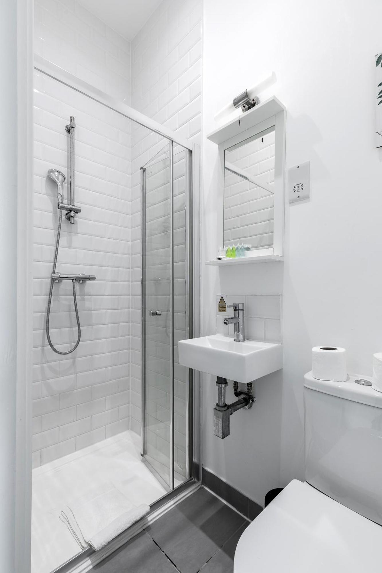 Wembar Hotel London Room photo