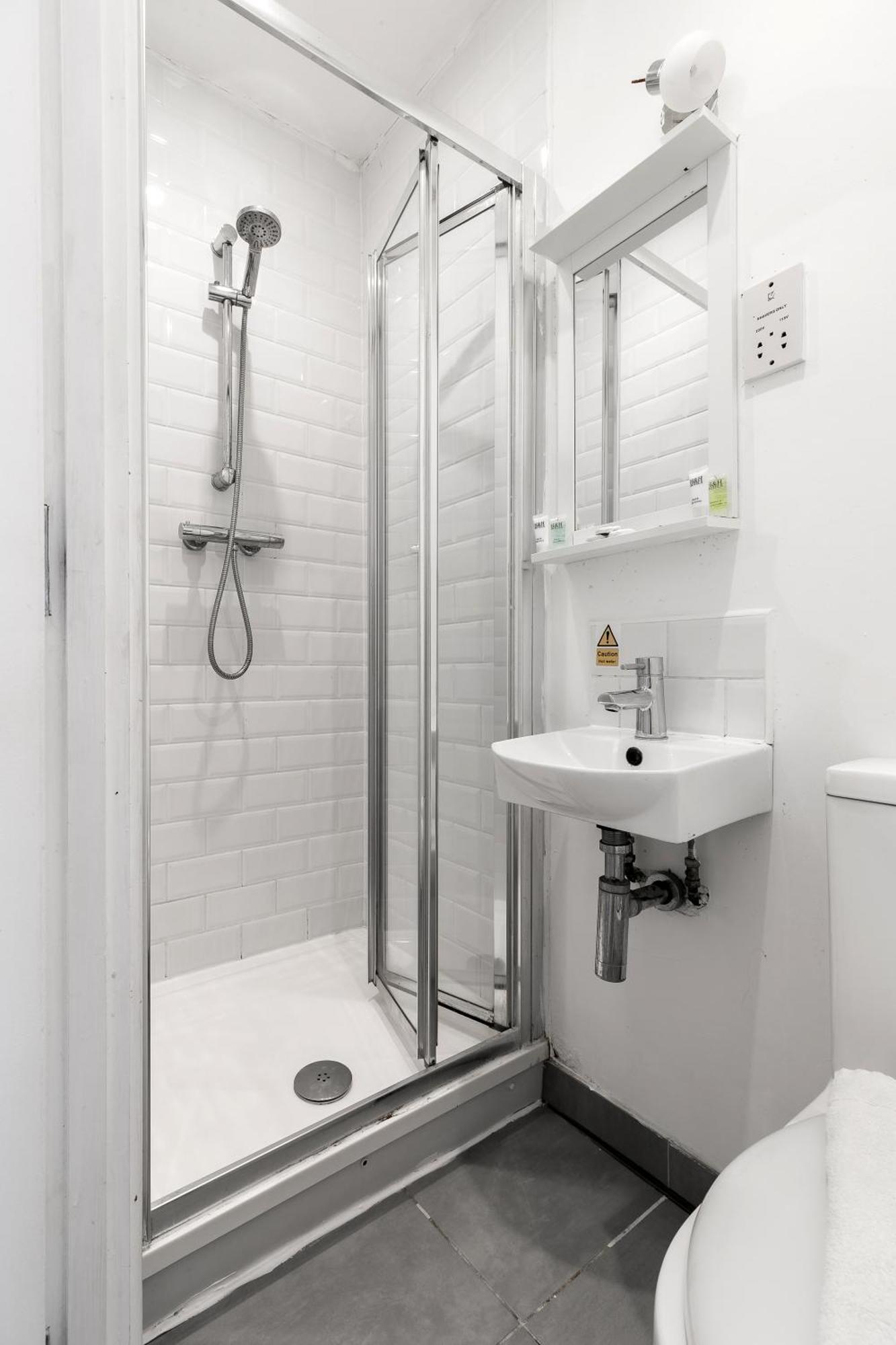 Wembar Hotel London Room photo
